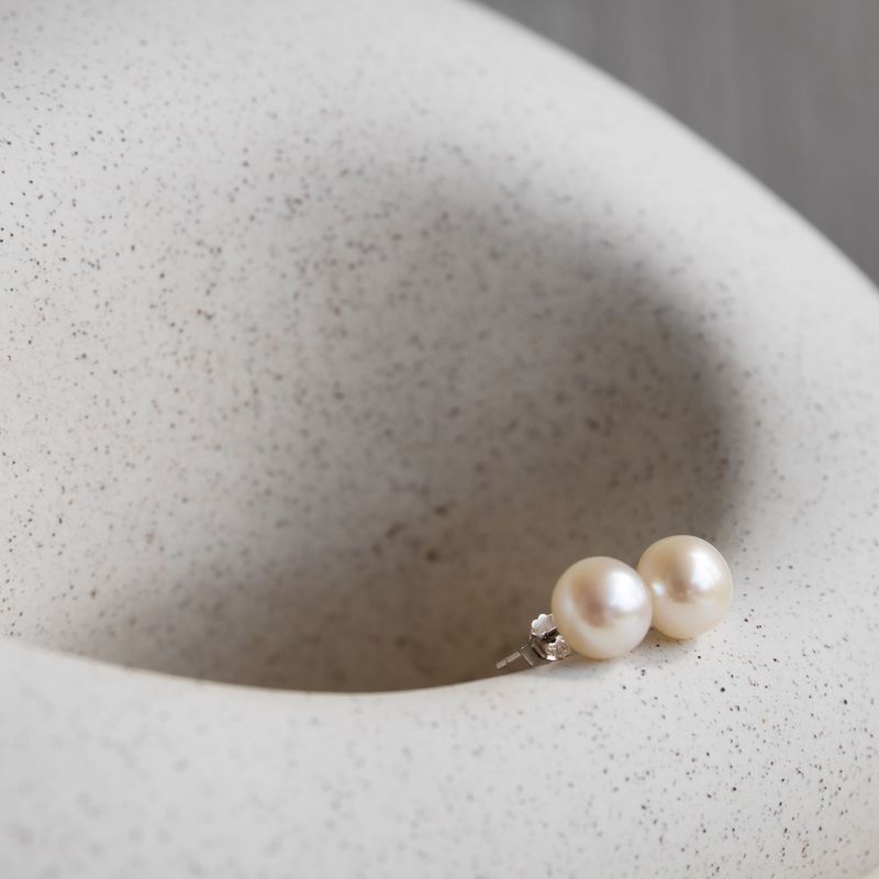 Pearl Statement studs