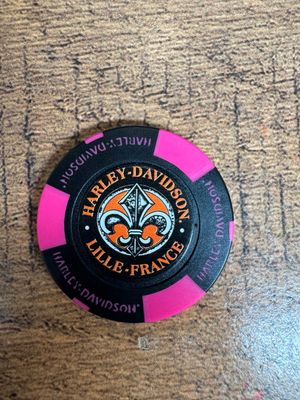 jetons de poker noir et rose