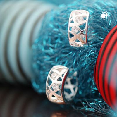 Ohrring Creole 18x7mm Klappscharnier Gitternetz mit Zirkonias glänzend Silber 925 Ohrring Creole 18x7mm Klappscharnier Gitternetz mit Zirkonias glänzend Silber 925