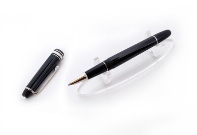 Refurbished Montblanc Meisterstück Classique 145 (Mid Size)​ Rollerball Pen - Black With Platinum Trims