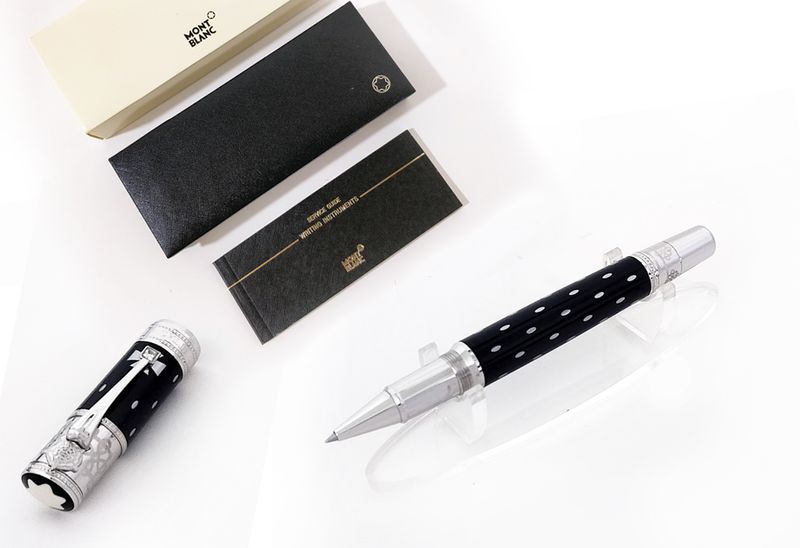 Montblanc Limited Edition 2010 Im Elisabeth Black / Silver Rollerball Pen