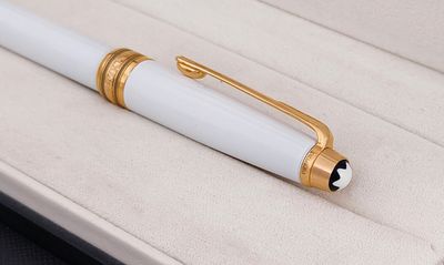 Montblanc Meisterstuck "Tribute to the Mont blanc" Mozart Ballpoint Pen - Gold