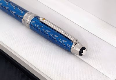 Montblanc Meisterstuck Le Petit Prince (Mid-Size) Blue Fountain Pen - Refurbished