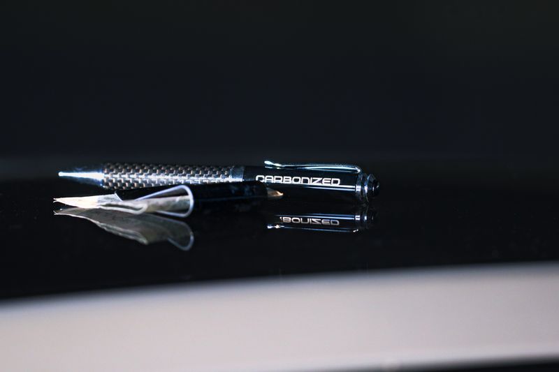 Carbon fiber pen