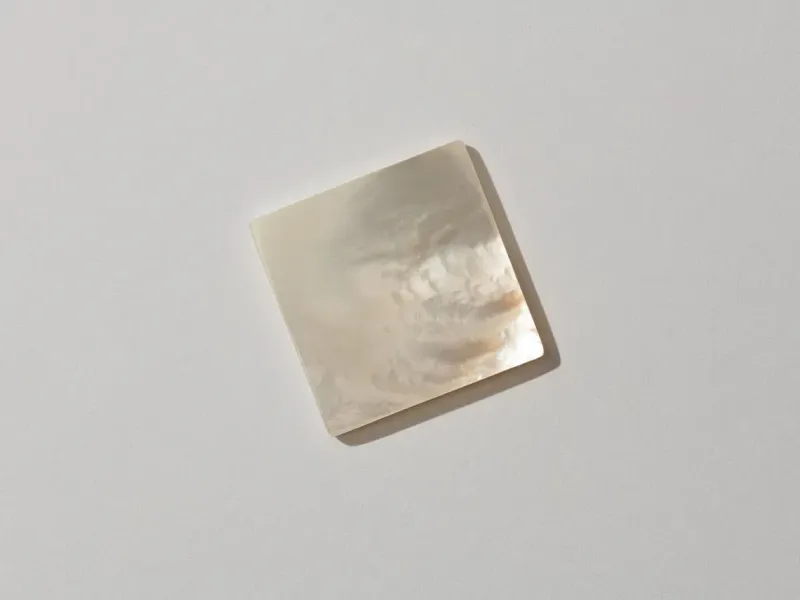 Mother of pearl 20 x 20 x 1.5mm Premium Squares. HMJ305