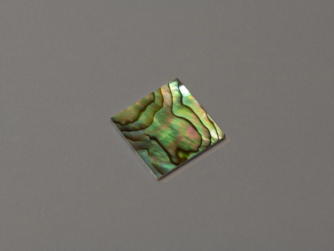 AAA+ Abalone shell squares 20 x 20 x 1.5mm. HMJ 302 AAA+ Abalone shell squares 20 x 20 x 1.5mm. HMJ 302