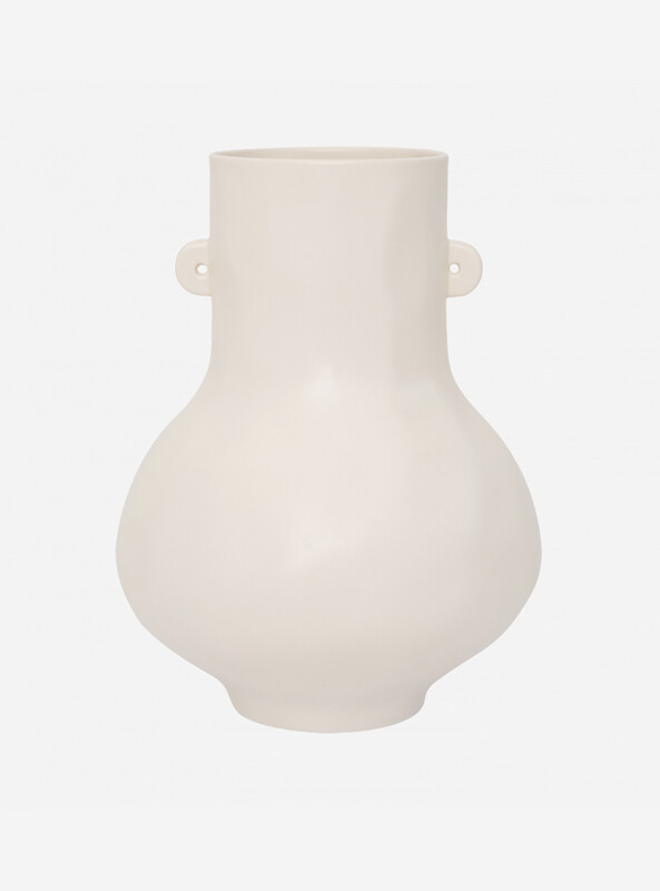 UNC | Vase Still