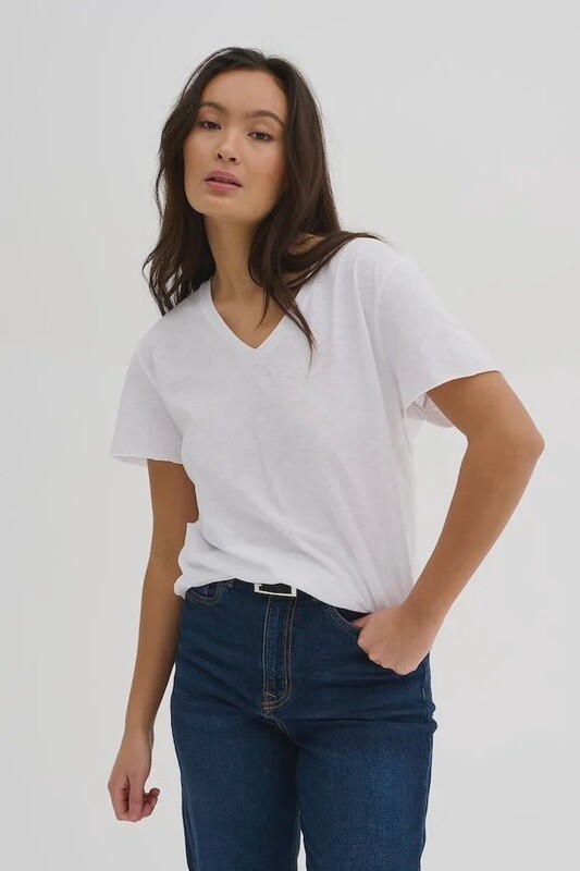 The v-tee | bright white