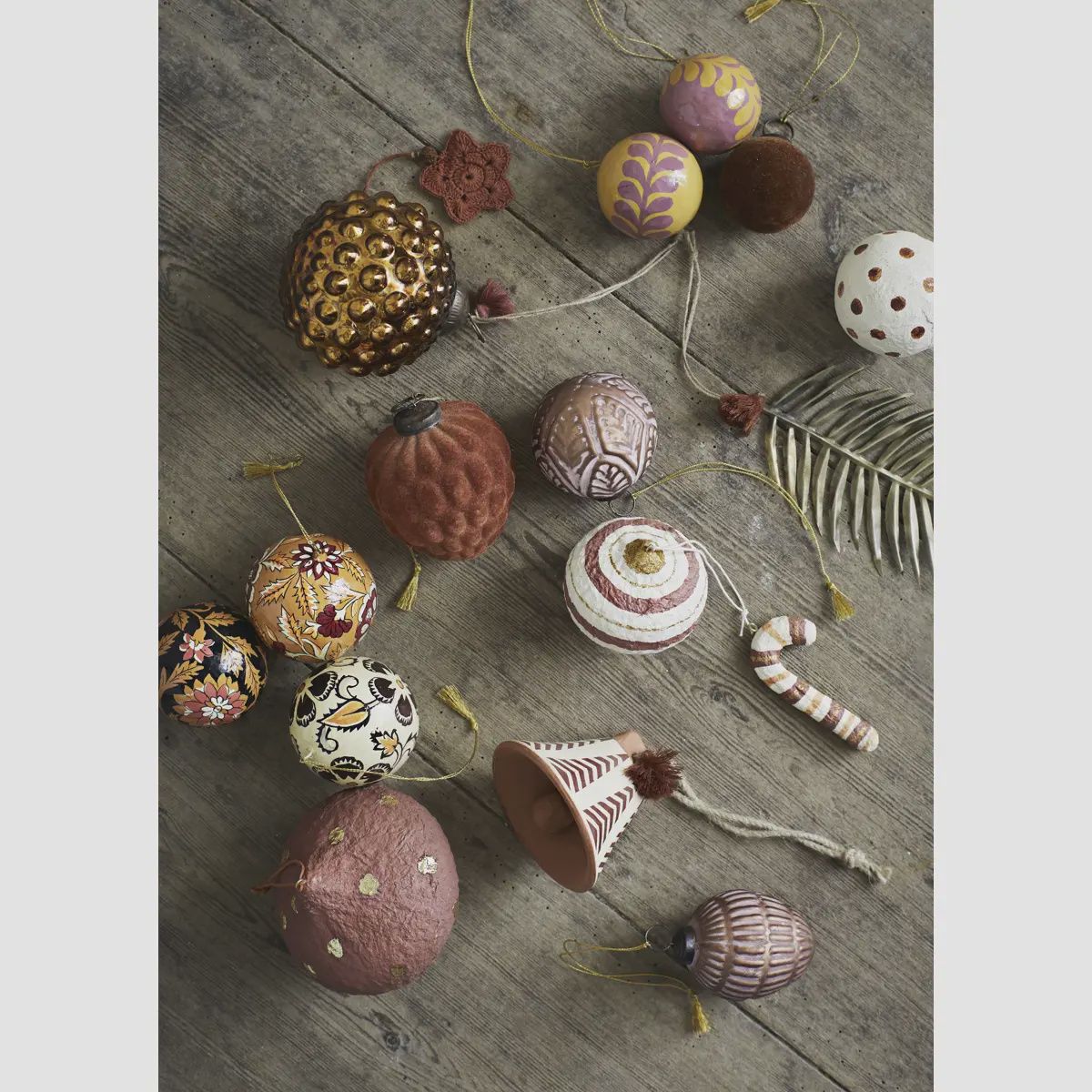 Madam Stoltz Glazen ball oud roze/koper