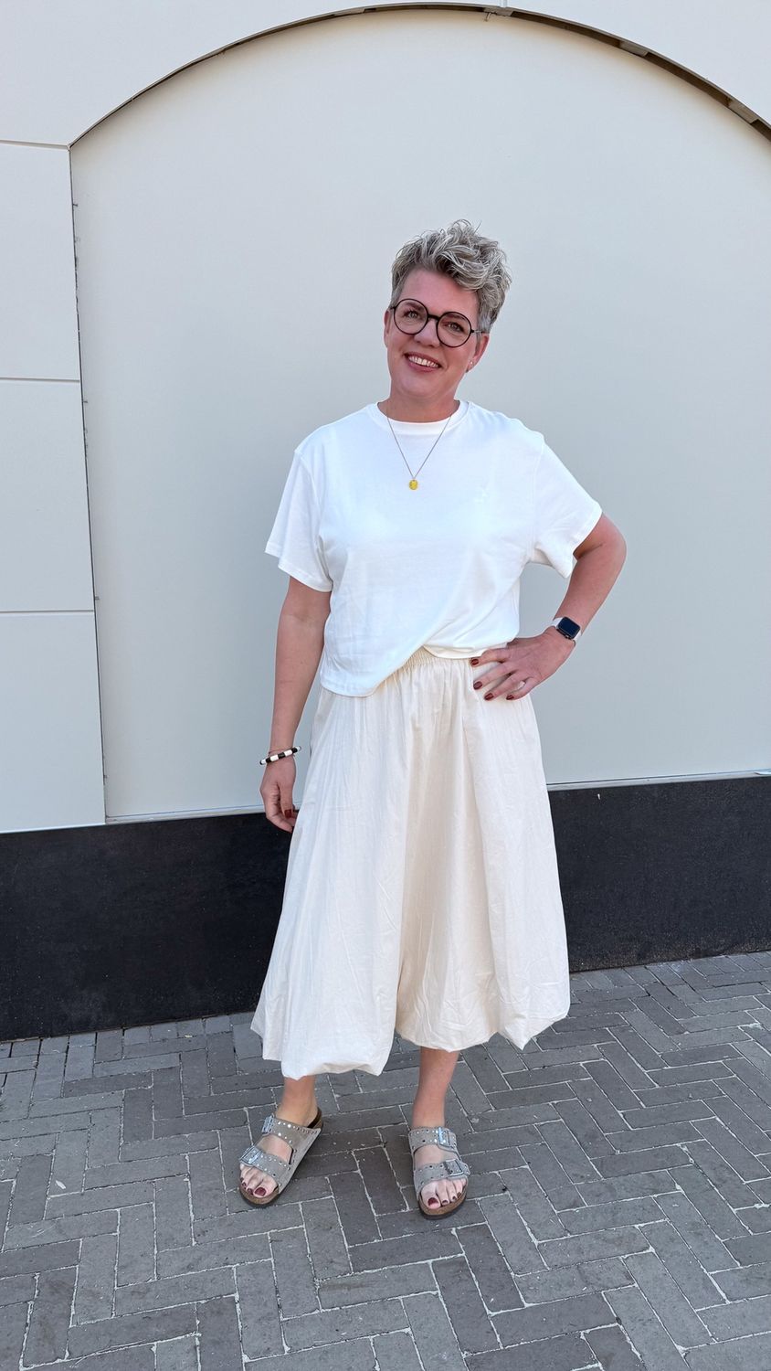 MEW Sunna Baloon skirt almond milk