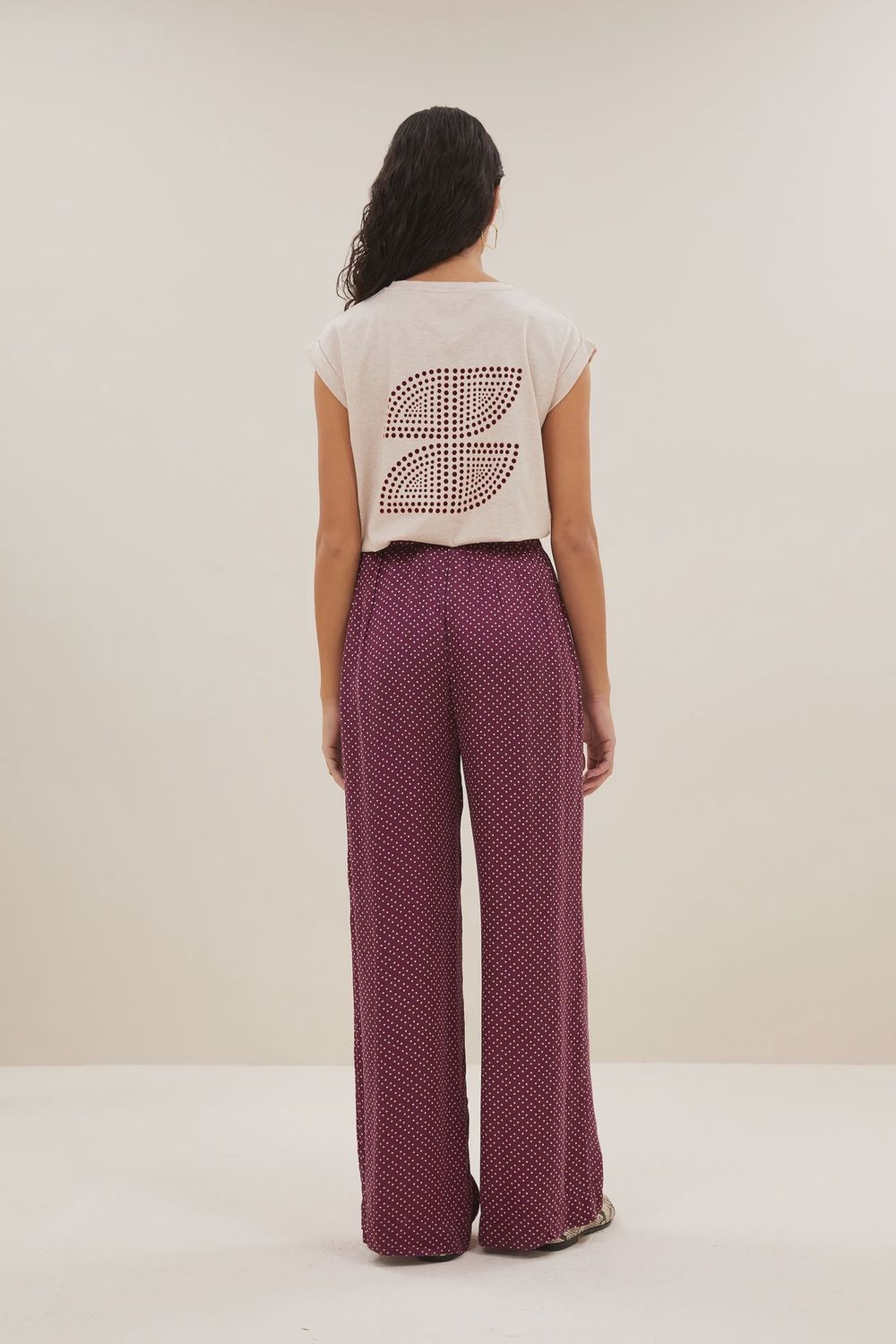 By Bar | Thelma dots logo top