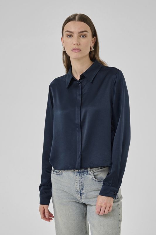 MEW | Estelle short shirt | After midnight