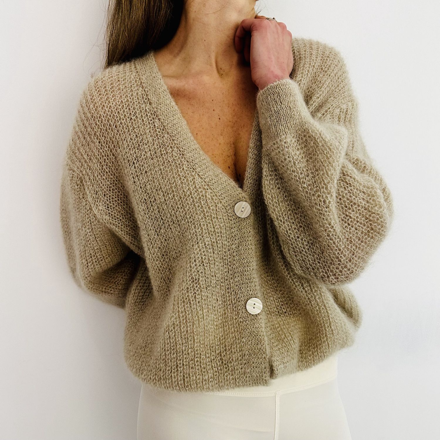 TWINS | Long sleeved buttoned cardigan, beige