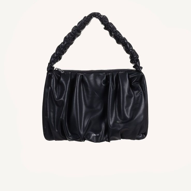 Sticky Sis Pleated hand bag • club chic • black