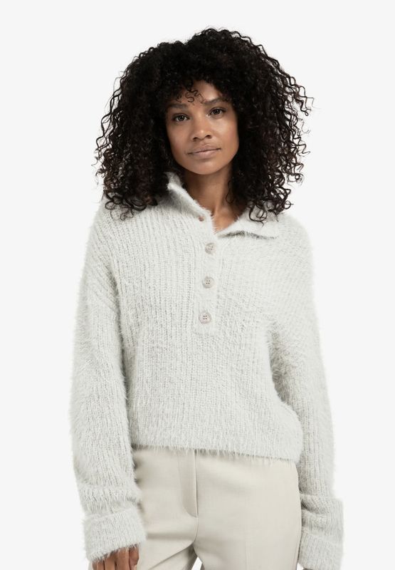 YAYA | Korte fluffy trui met opstaande kraag en knoopsluiting