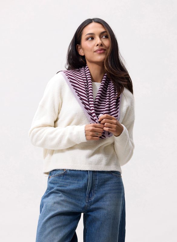 Catwalk Junkie | Striped triangle scarf, lavender frost