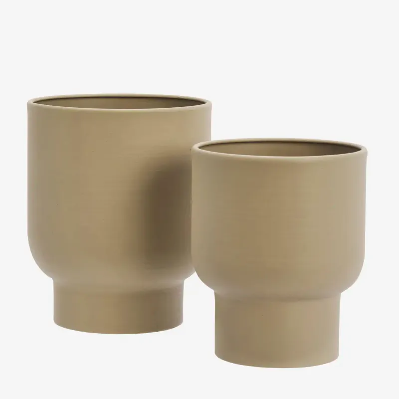 Madam Stoltz set of 2 iron flowerpots beige