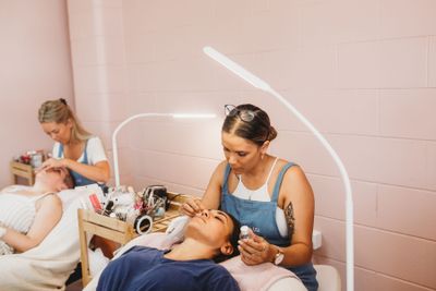ONLINE BEAUTY COURSES