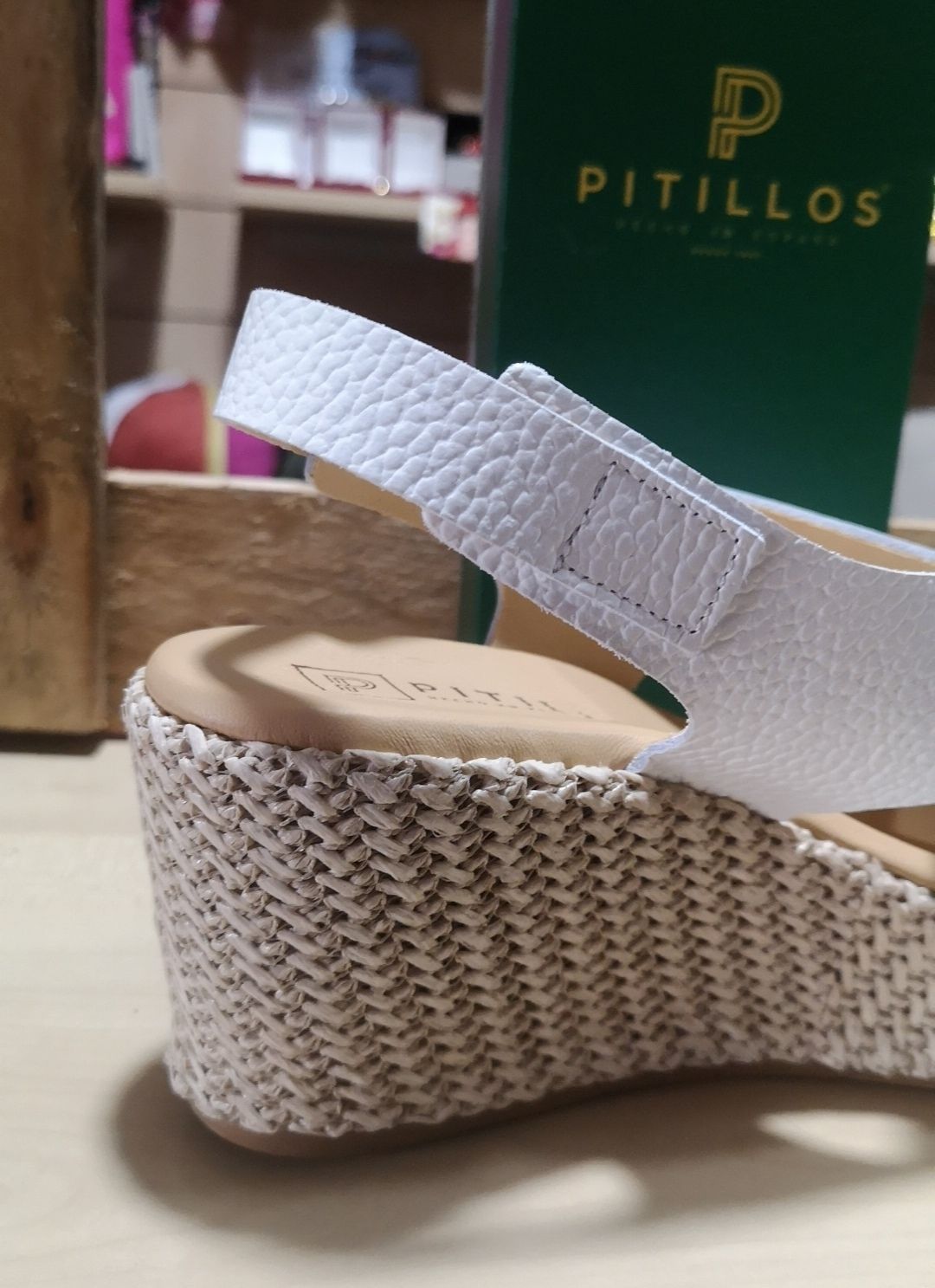 Sandalia cuña PITILLOS