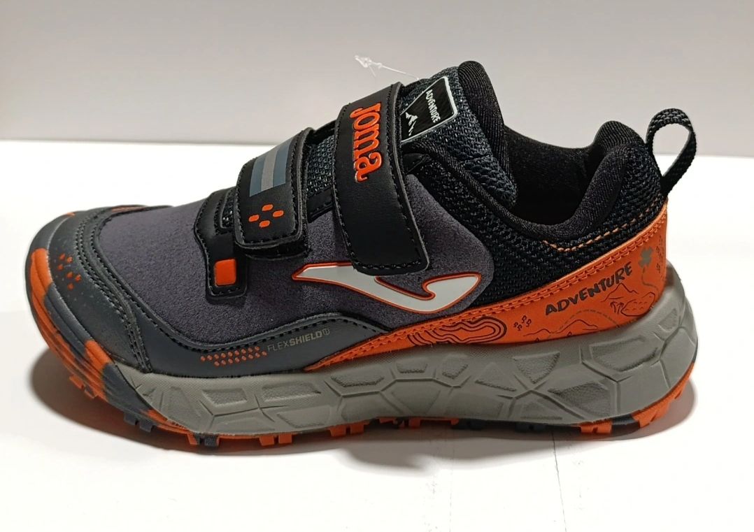 Deportivos niño Joma