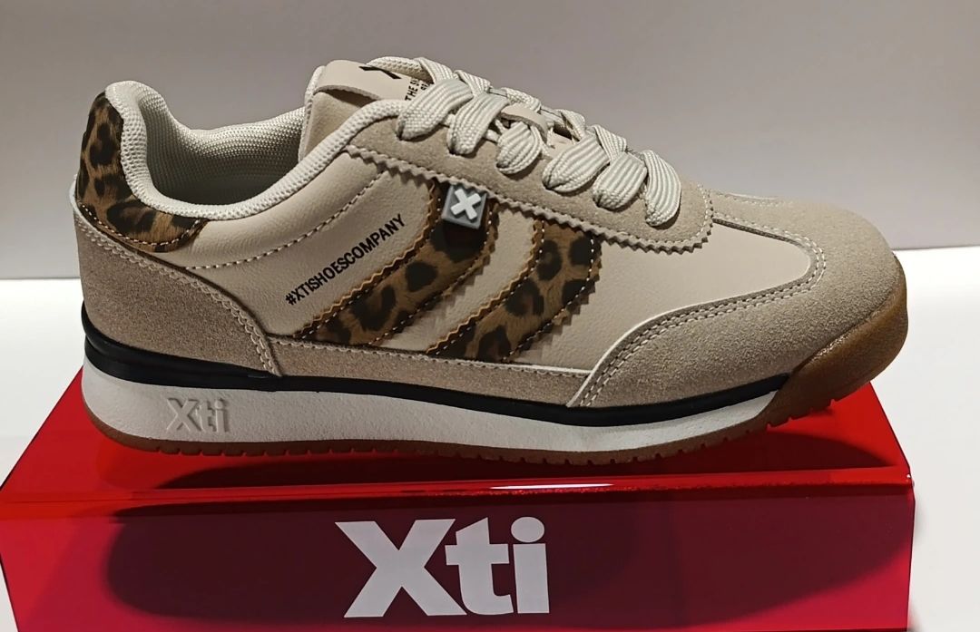 Sneaker señora de XTI.