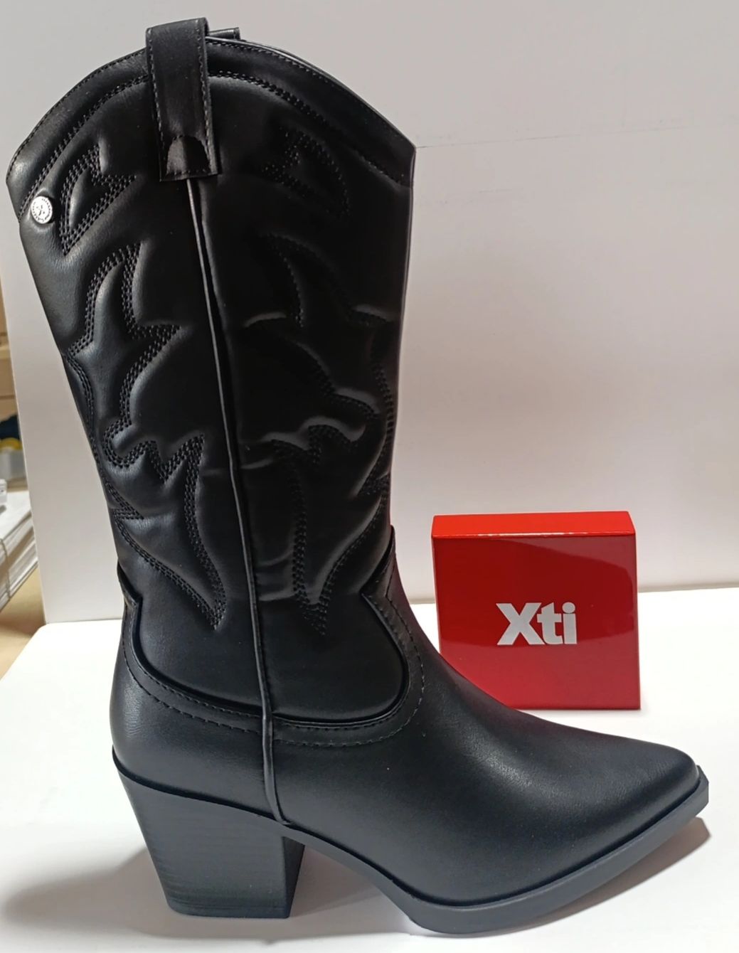 Bota campera XTI 144306