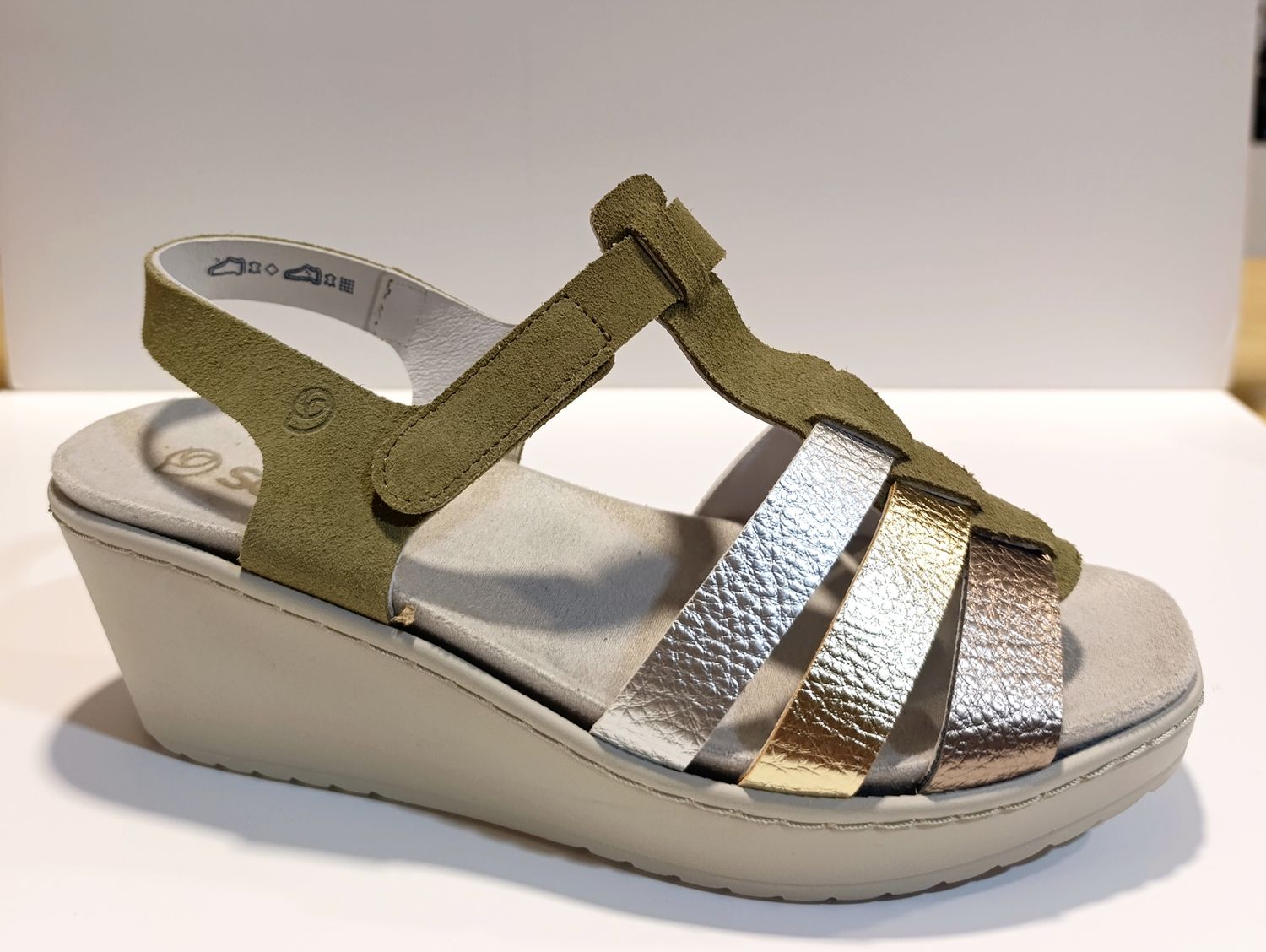 Sandalia cuña Sra LEYLAND 3463