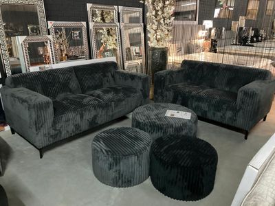 Lyla 2+2,5 zits bank, in een dikke, zachte ribstof!