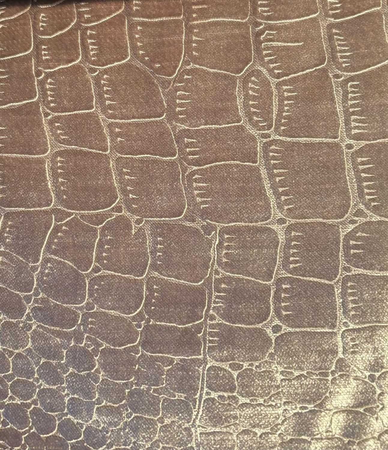 Velvet glim stofstaal - Croco 906 licht Champagne