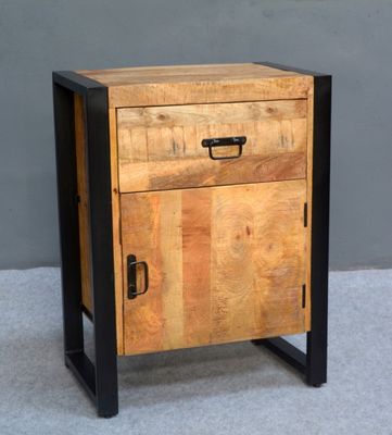 Nachtkast Britt Deuropening naar Rechts