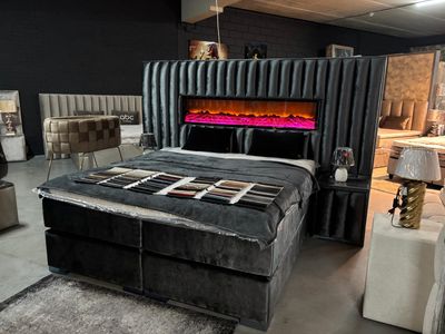 Luxe Boxspring Stripe – Complete Slaapbeleving