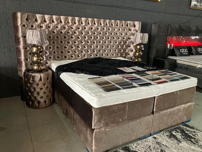 Luxe Boxspring Empire – Complete Slaapbeleving