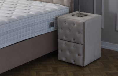 Maison Interiors Ashley Nachtkastje Beige Maison Interiors Ashley Nachtkastje Beige