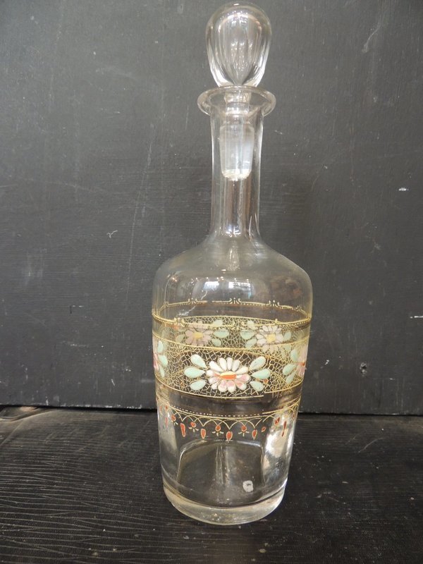 Glazen karafje met emaille decor