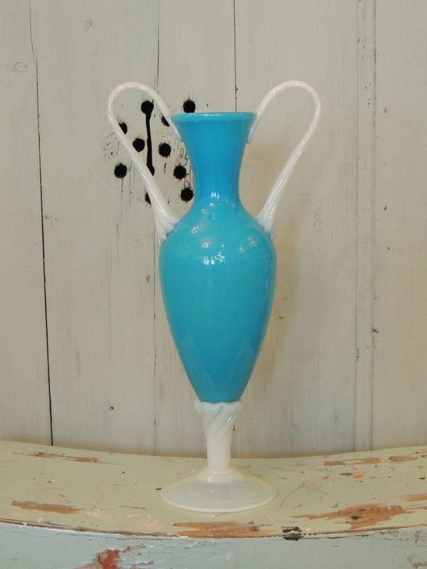 Opaline glas karaf vaasje met oren