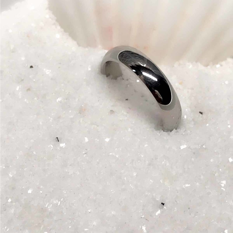 Women Plain Wedding Band Ring - 316L Stainless Steel