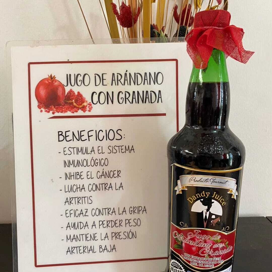 Jugo de arándano con granada