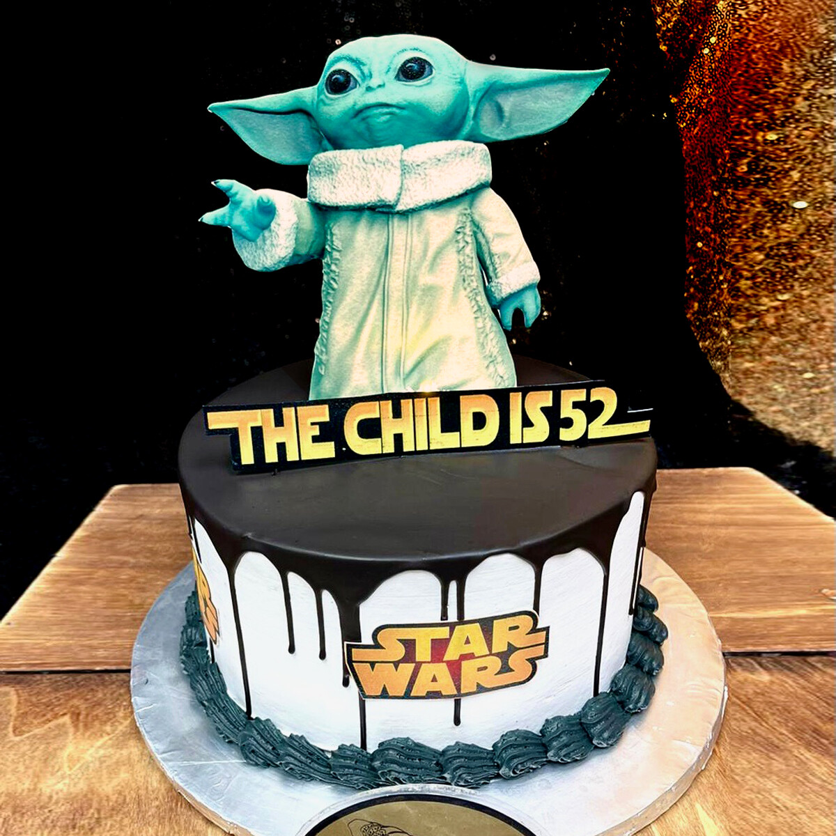 Baby Joda Mandalorian Cake