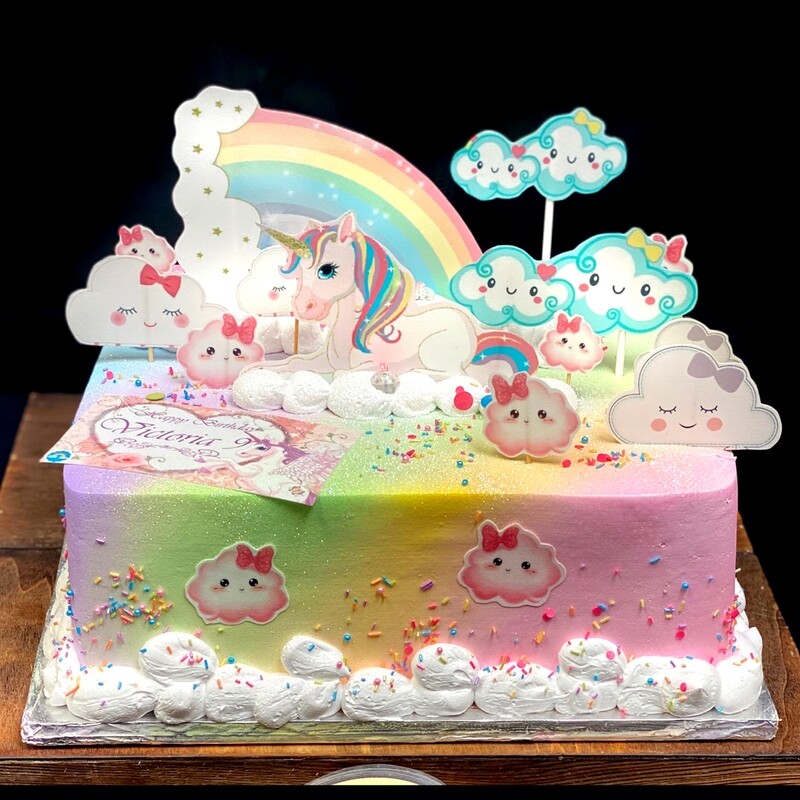 Unicorn and Clouds Cake