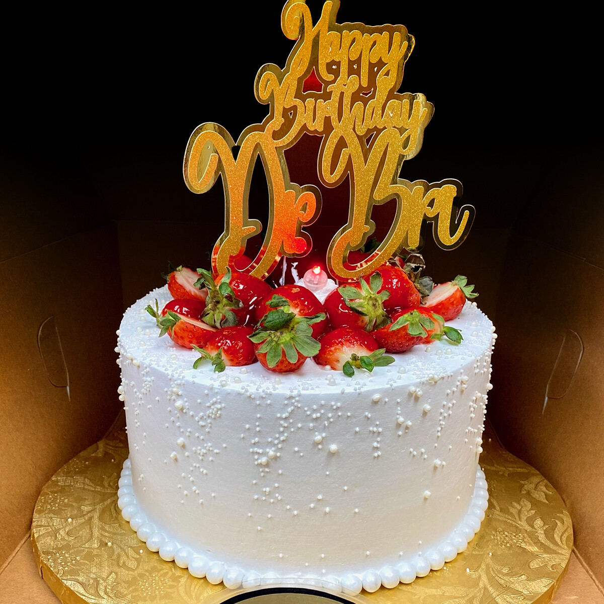 Glazed Strawberries Round Cake