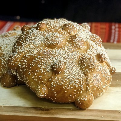 Pan de Muerto con Ajonjoli