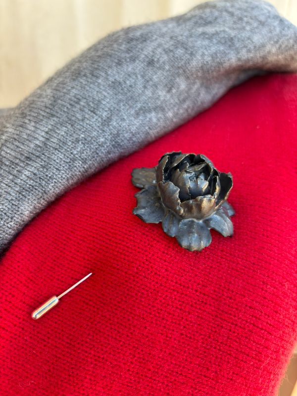 Flower Brooch/Scarf Pin