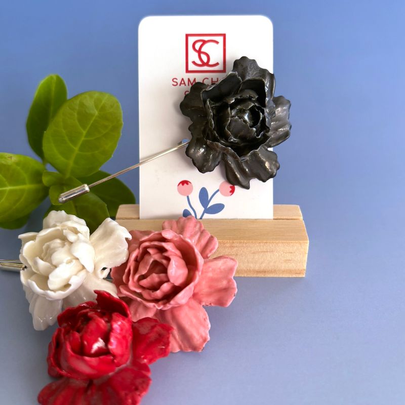 Flower Brooch/Scarf Pin