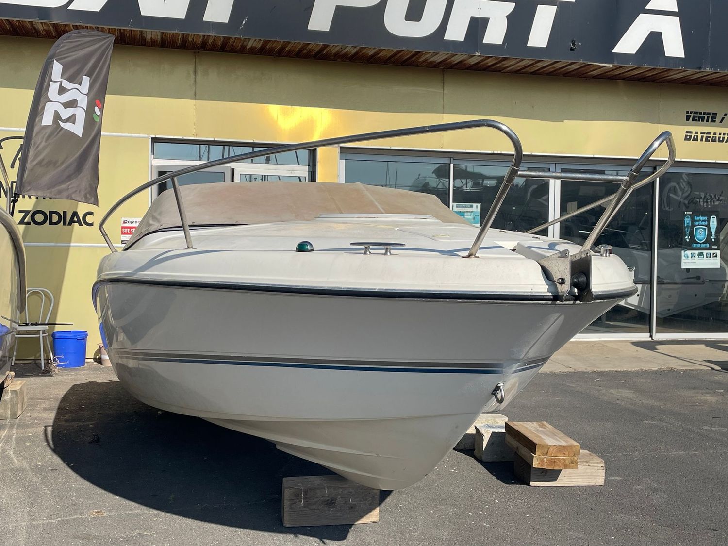SUNBIRD 190 CABINE/Moteur JOHNSON 135 cv