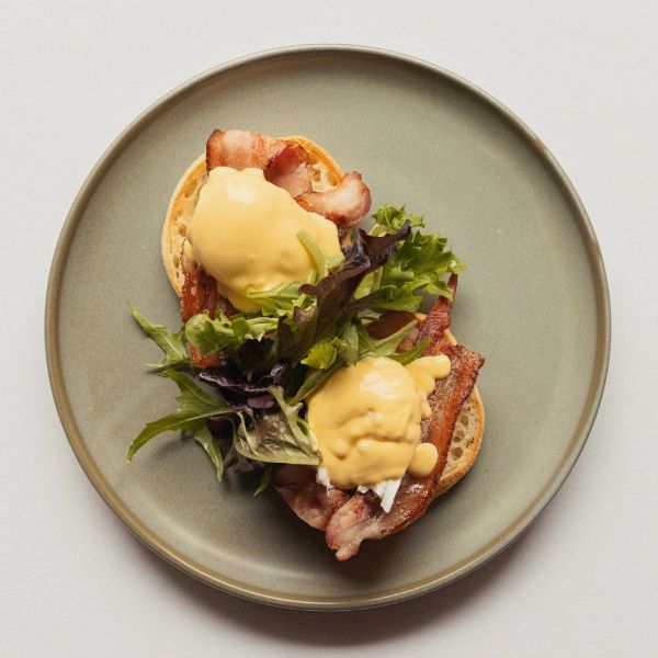 Eggs Benedict - Bacon
