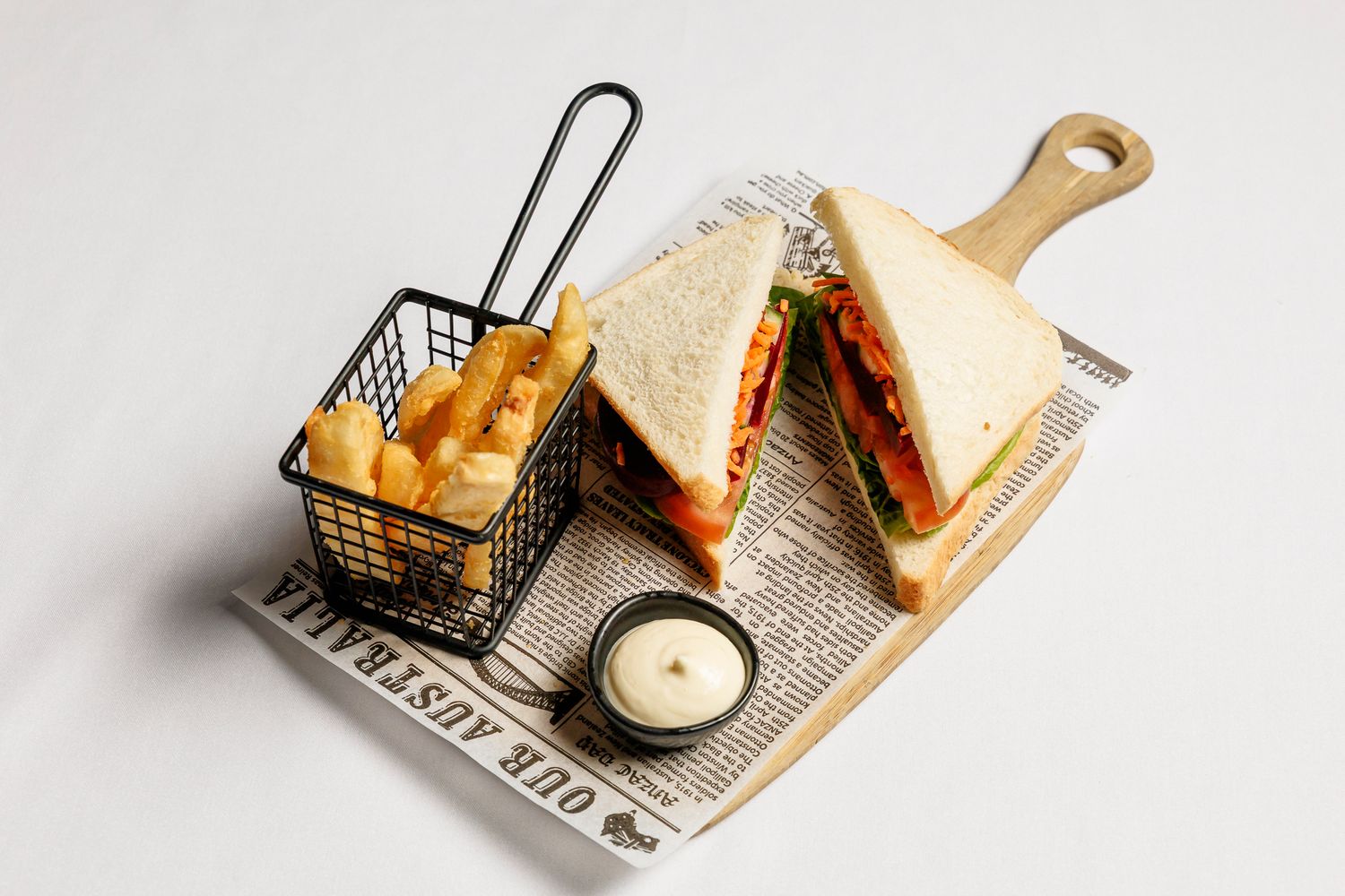 Salad Sandwich &amp; Chips