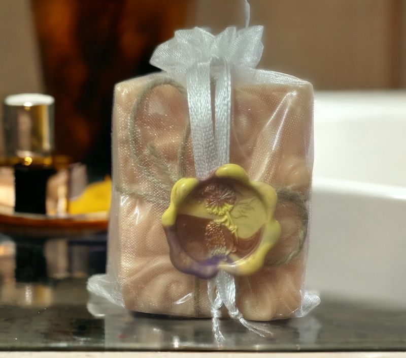 YLANG YLANG ESSENTIAL OIL BODY SOAP