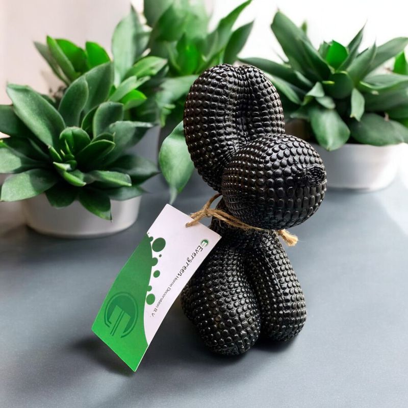 Balloon sit dog black