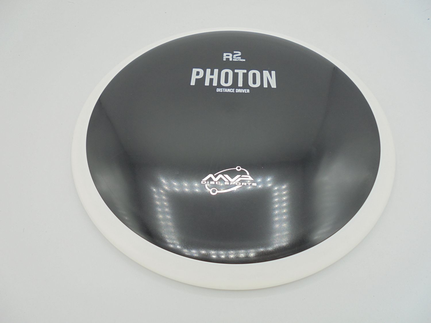 MVP Neutron R2 Photon Black White Rim 168g -ZD