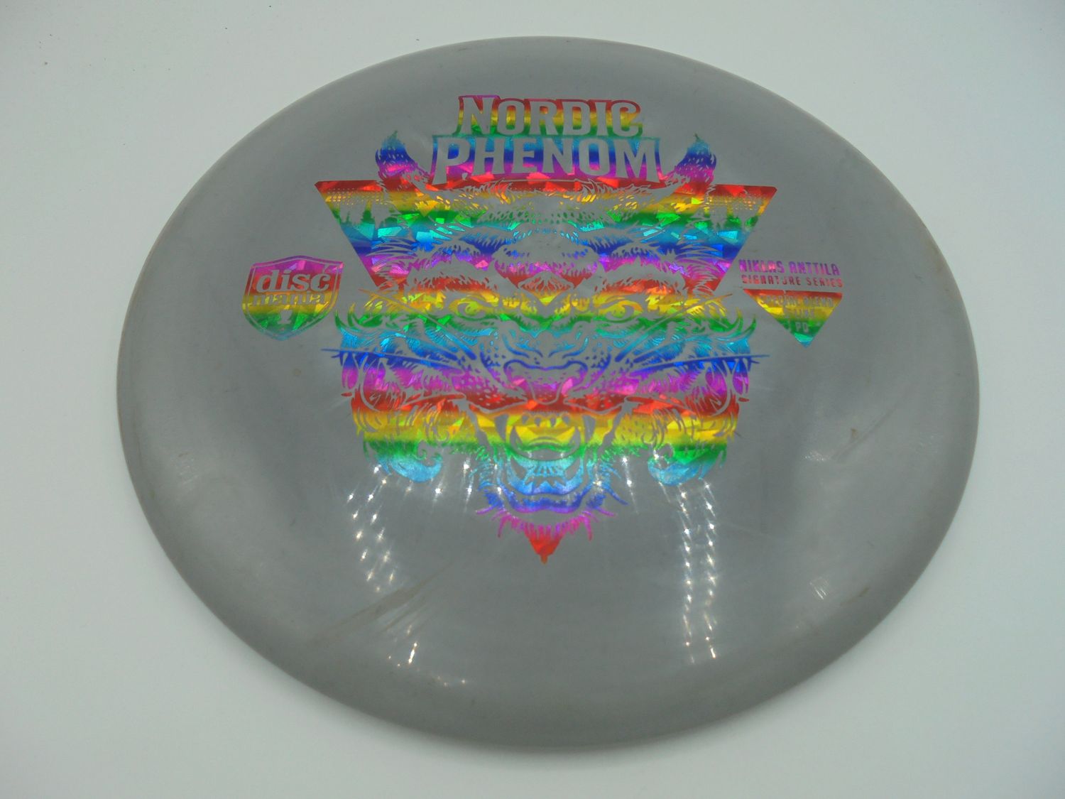 Discmania S-Line Nordic Phenom Gray 175g -ZN